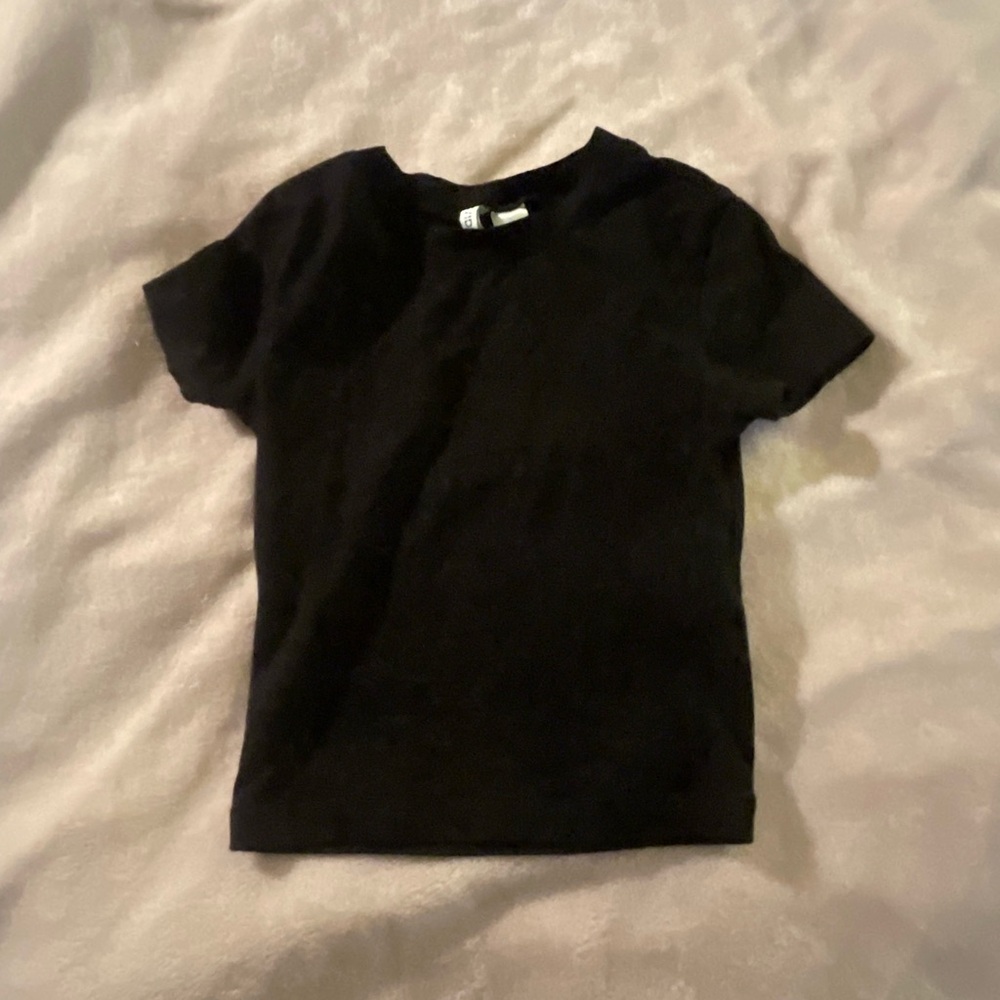 black crop top from h&m, size xxs